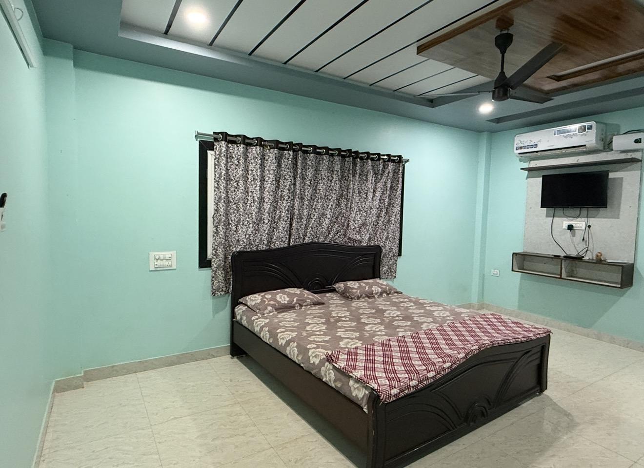 Lake Side Resort image 3