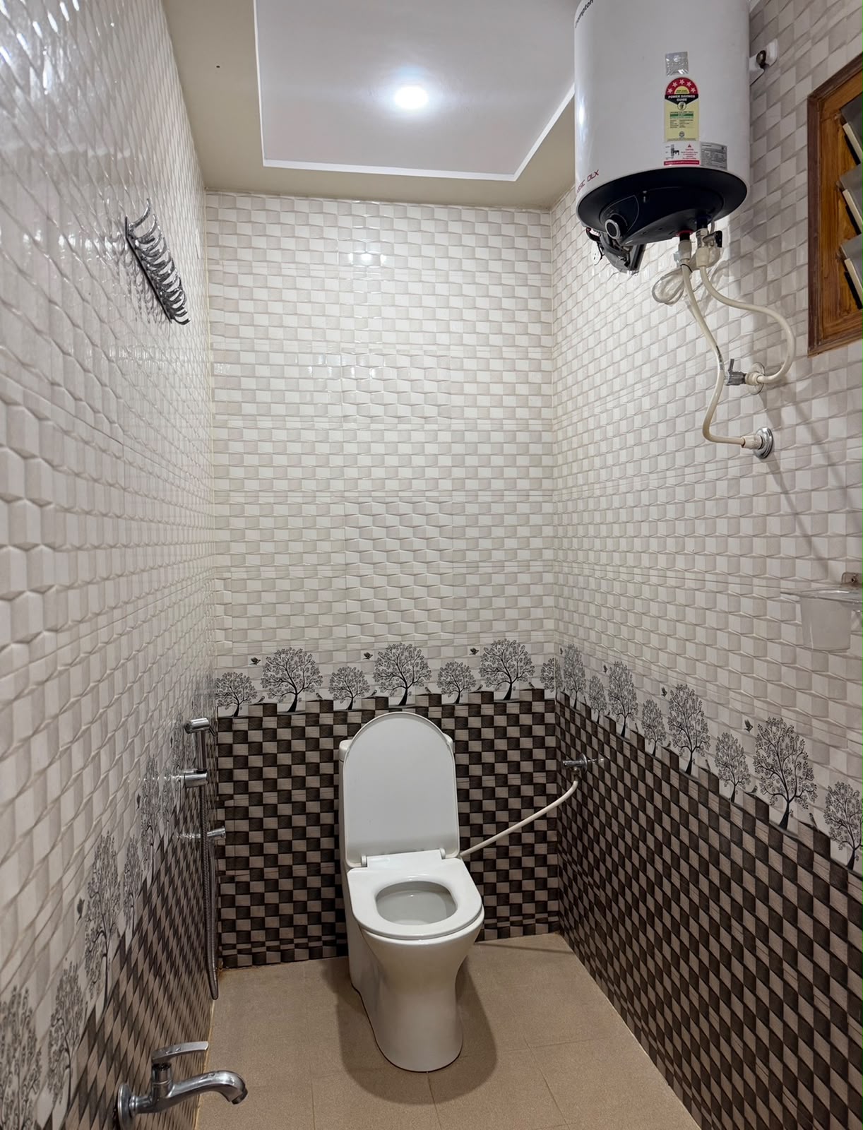 HOME STAY image 7